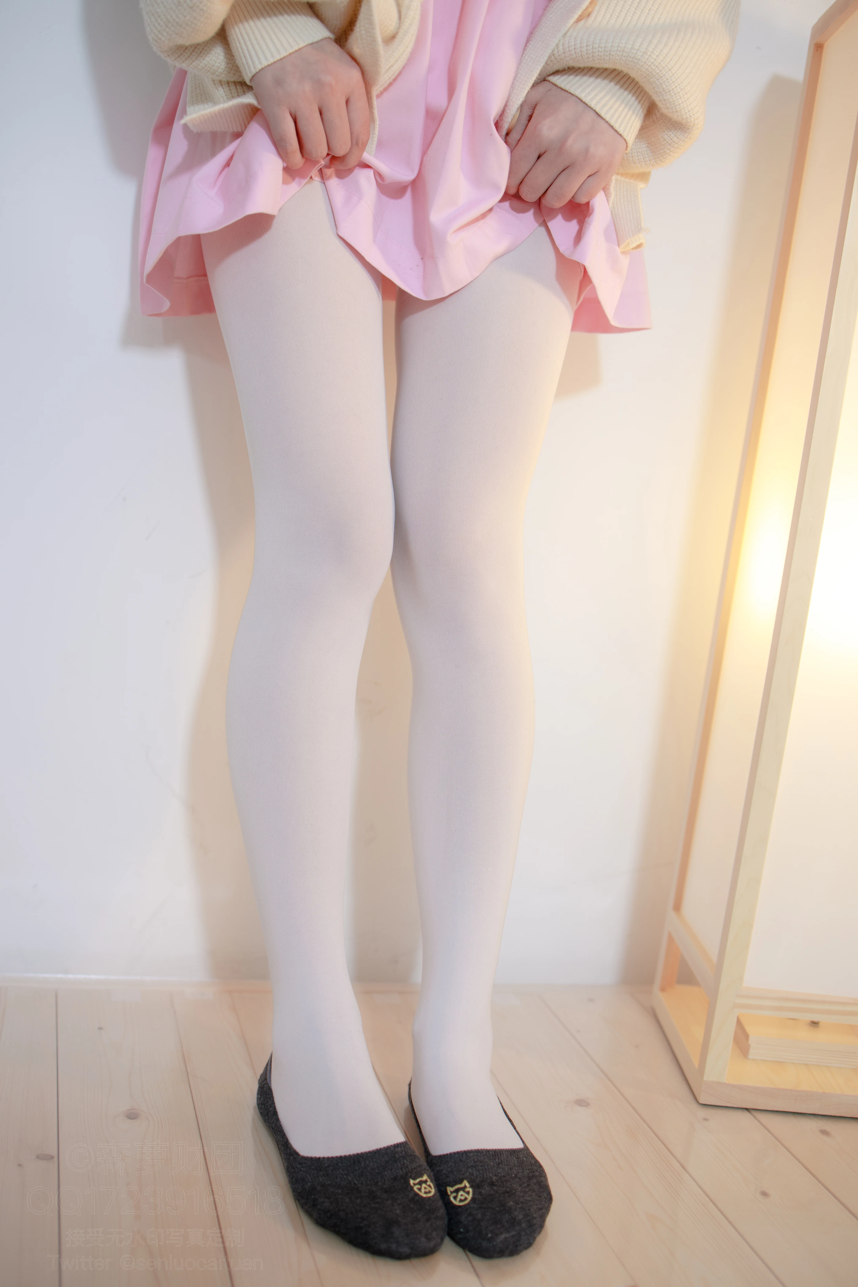 森萝财团 [X-059] 萝莉白丝80D [97P 1V]插图8